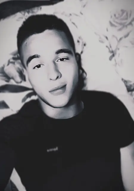 Я Влад, 25, из Ачинска, ищу знакомства без обязательств