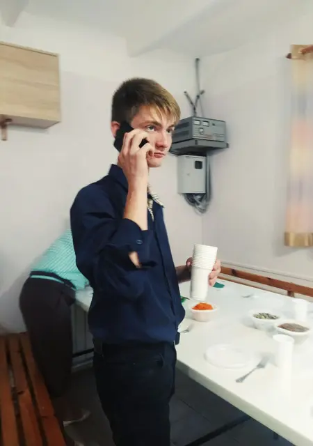 Я Илья, 21, из Челябинска, ищу знакомство для постоянных отношений