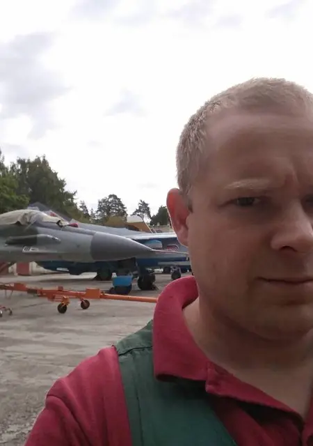 Вик из Сергиева Посада, мне 44, познакомлюсь на одну ночь