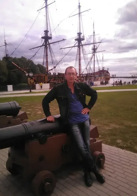 Петр из Воронежа, ищу на сайте знакомства без обязательств