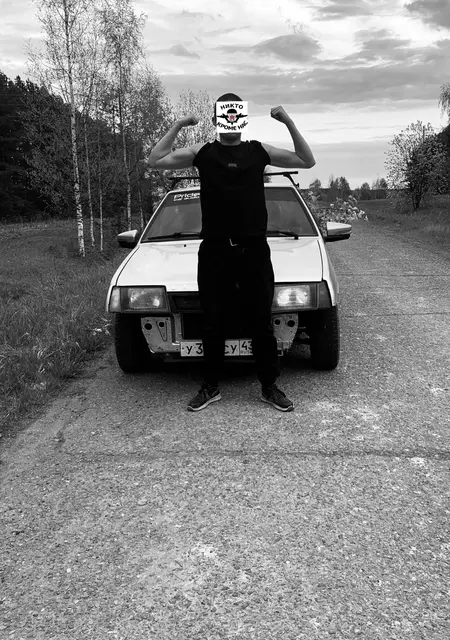 Я Александр, 20, из Глазова, ищу знакомство для постоянных отношений