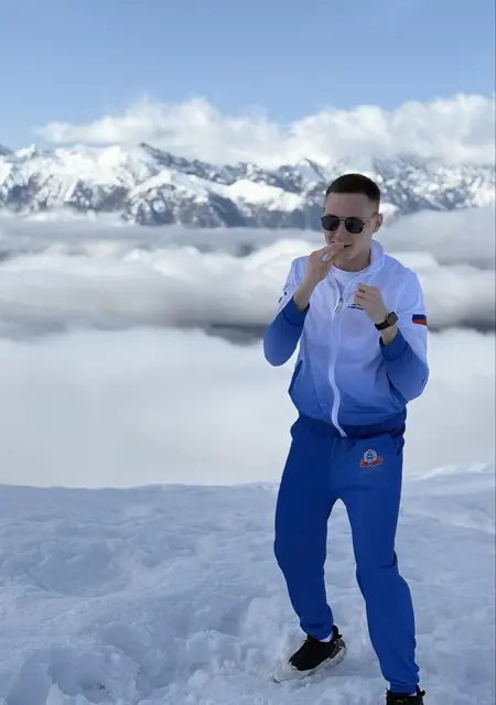 Я Ильдар, 21, из Тольятти, ищу знакомство для общения