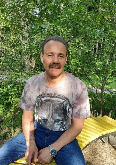 Андрей из Москвы, мне 61, познакомлюсь для общения