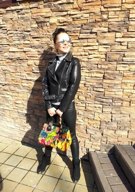 Я Лилия, 40, знакомлюсь без обязательств в Ростове-на-Дону