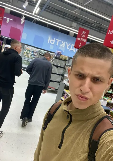 Сёма из Пскова, мне 19, познакомлюсь для вирта