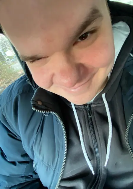 Илья из Севастополя, мне 21, познакомлюсь на одну ночь