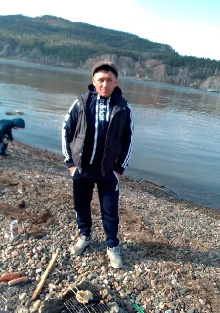 Артем из Читы, ищу на сайте знакомства на одну ночь