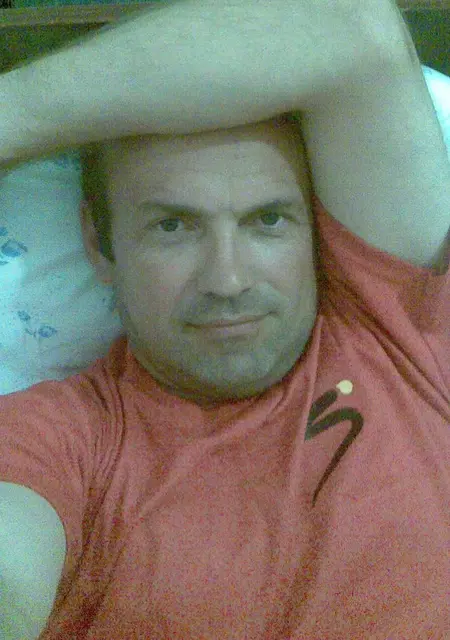 Умник из Анапы, мне 47, познакомлюсь без обязательств