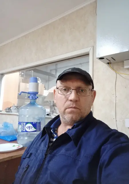 Я Дмитрий, 50, из Екатеринбурга, ищу знакомства без обязательств