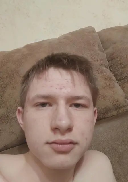 Александр из Новокузнецка, мне 20, познакомлюсь для общения