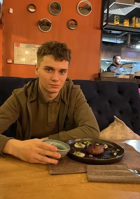 Лев из Москвы, ищу на сайте знакомства без обязательств