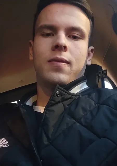 Я Максим, 21, из Вятских Полян, ищу знакомство для вирта