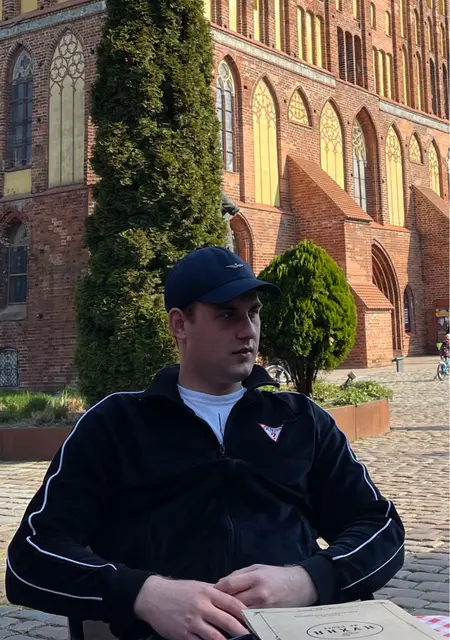 Даниил из Ейска, мне 26, познакомлюсь для открытые отношения