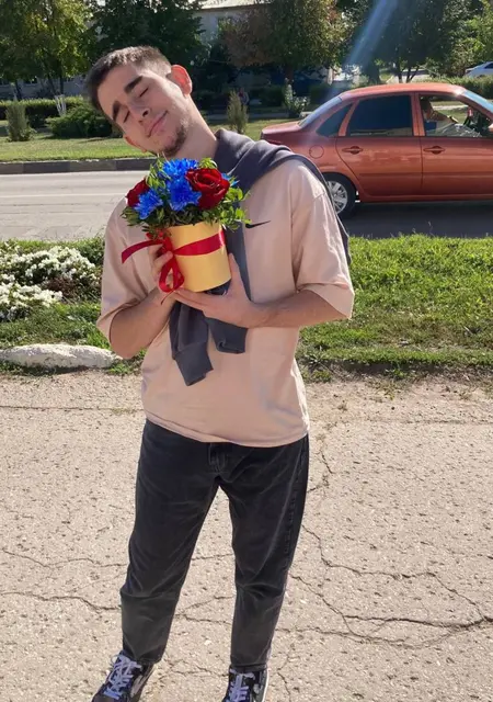 Вартан из Уфы, мне 21, познакомлюсь для постоянных отношений