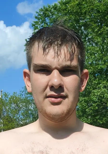 Роман из Струнина, мне 25, познакомлюсь на одну ночь