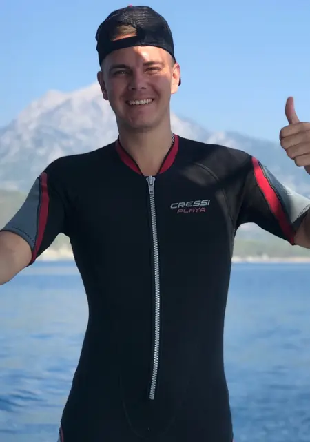 Радмир из Набережных Челнов, мне 34, познакомлюсь на одну ночь