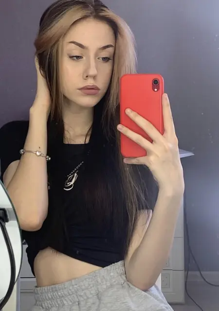 Я Анна, 27, из Екатеринбурга, ищу знакомство для общения