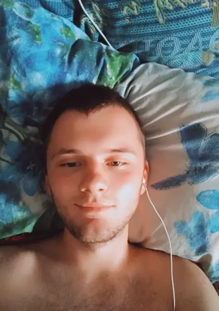 Сашка из Томска, ищу на сайте знакомства на одну ночь