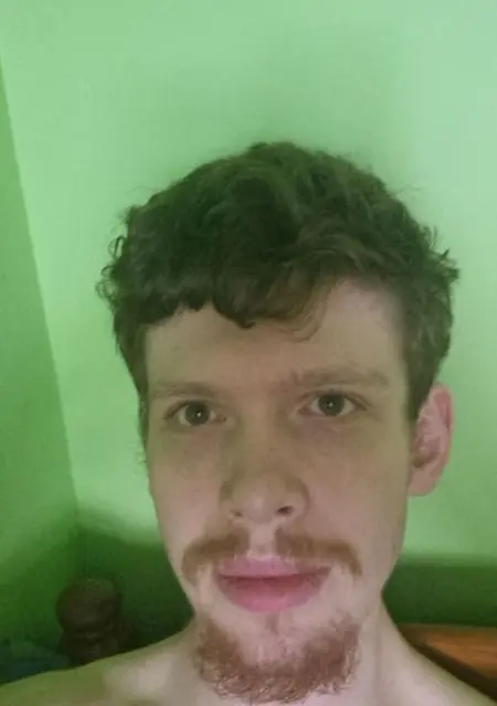 Ali Harris из Лондона