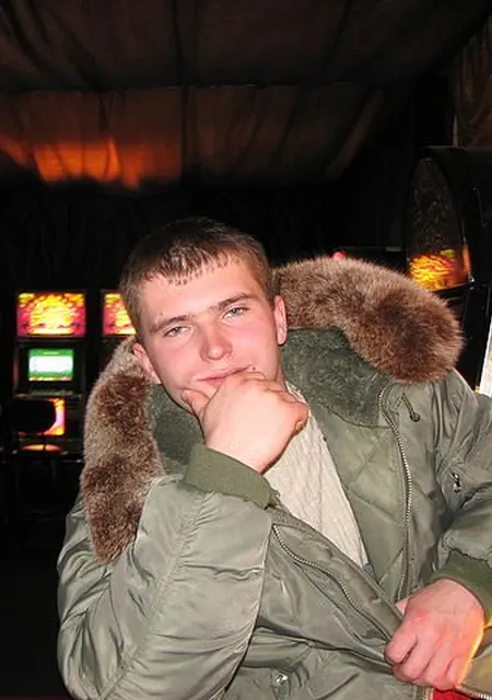 Я Slavik, 41, из Пятигорска, ищу знакомства без обязательств