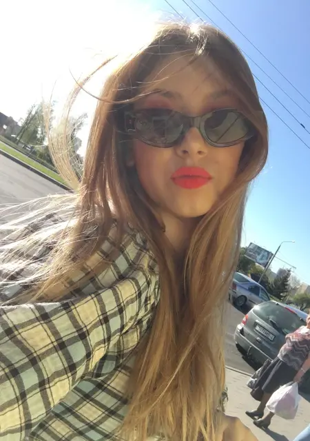 Я Полли, 22, знакомлюсь на одну ночь в Гомеле