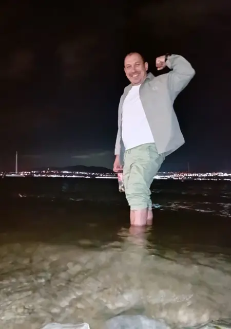 Я Михаил, 43, знакомлюсь без обязательств в Москве