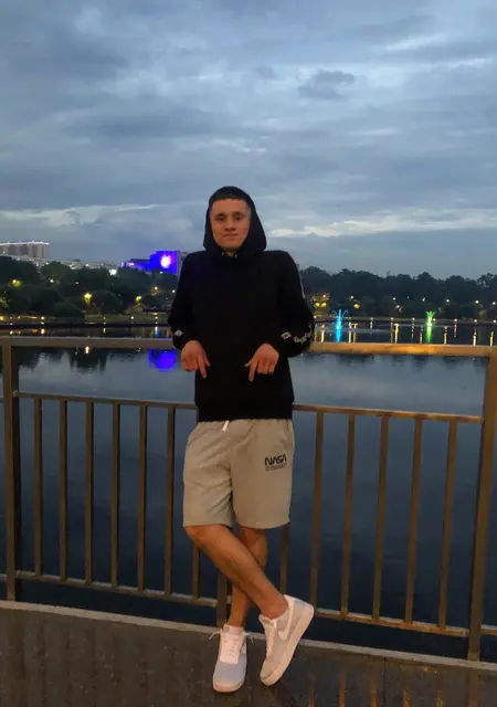 Сергей из Одинцова, мне 24, познакомлюсь без обязательств